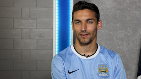 Navas cân nhắc quay lại Sevilla do khó cạnh tranh vị trí ở Man City trong mùa giải mới