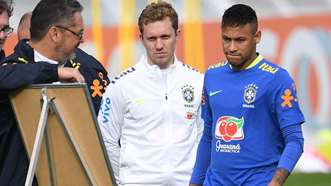 Neymar sung sức trong buổi tập đầu tiên của ĐT Olympic Brazil