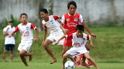 Các CLB lớn lên kế hoạch mở học viện bóng đá tại Việt Nam