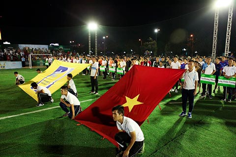 Buổi lễ khai mạc Giải bóng đá mini phong trào toàn quốc năm 2016 – Cúp Bia Sài Gòn khu vực Bình Định