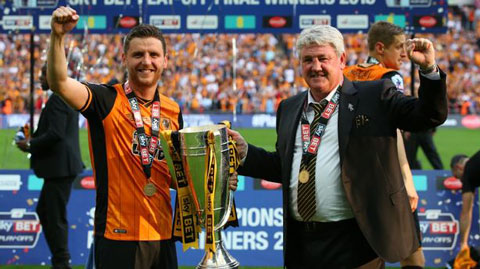 Bruce giúp Hull City chiến thắng trong trận chung kết play-off tranh vé lên Ngoại hạng Anh 2016/17