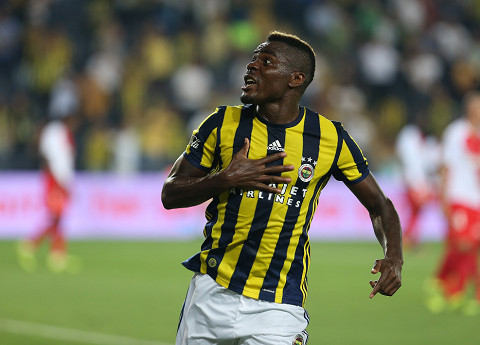 Emenike là cầu thủ xuất sắc nhất trận đấu