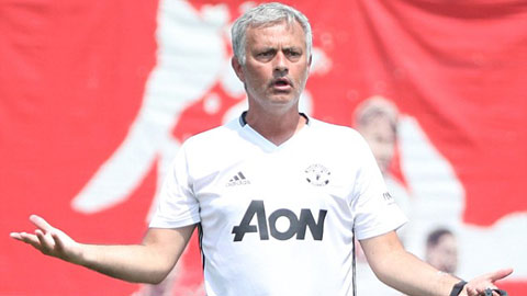 Mourinho chỉ đích danh 9 cầu thủ phải rời M.U