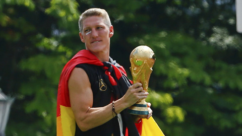 Bastian Schweinsteiger chia tay ĐT Đức: Người khởi đầu và kết thúc một kỷ nguyên