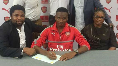 Arsenal thu nạp tài năng tuổi teen người Nigeria