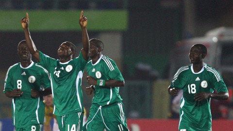 Bóng đá Nigeria gây chấn động với 26 cầu thủ U17 gian lận tuổi