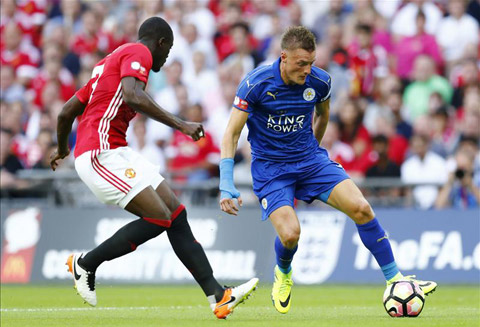 Bailly khiến Vardy gặp vô số khó khăn trong trận đấu này