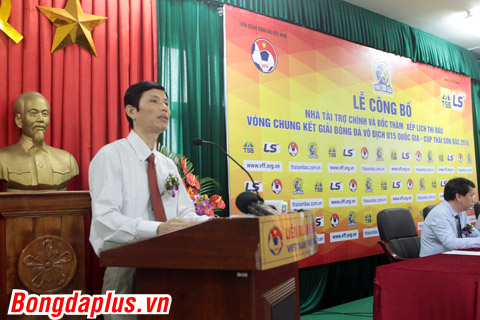Ông Lê Hoài Anh - Tổng Thư ký LĐBĐ Việt Nam phát biểu trong buổi họp báo