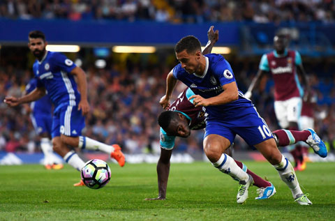 Hazard là niềm hi vọng của Chelsea ở mùa giải năm nay