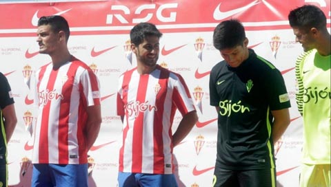 Mẫu áo sân nhà của Sporting Gijon 