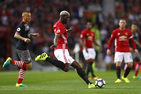 Pogba cần cải thiện khả năng chuyền bóng