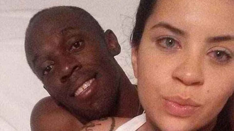 Usain Bolt vui vẻ cùng gái lạ trong sinh nhật thứ 30