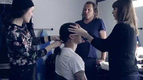 Zlatan Ibrahimovic với kiểu Top Knot đã gây ấn tượng mạnh với fan M.U