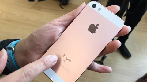 iPhone SE giảm giá 1 triệu đồng, chờ đón iPhone 7