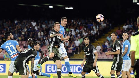 Serie A: Milan vẫn thấy điểm sáng trong đêm đen