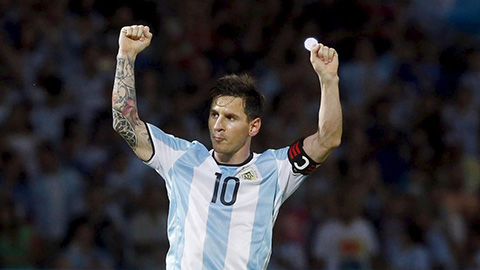 Messi chấn thương vẫn về phục vụ ĐT Argentina