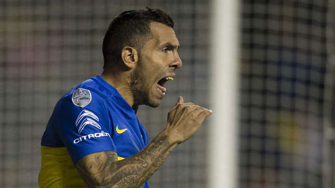 Carlos Tevez rời Boca Juniors năm 2004, trở lại năm 2015