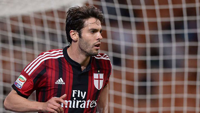 Kaka rời AC Milan sang Real năm 2009 trước khi trở lại năm 2013