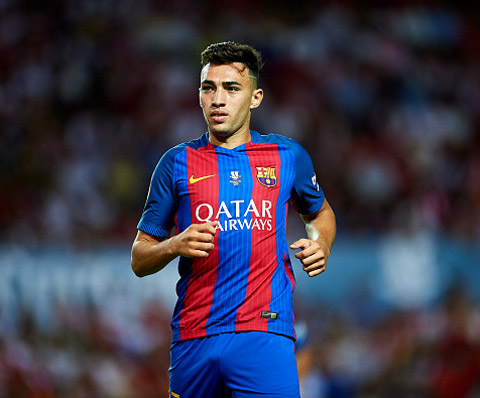 Munir đã được cho đi tu nghiệp tại Valencia