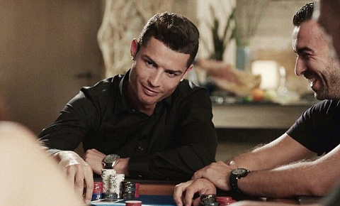 Ronaldo vừa giành được 15.000 bảng và dành tặng cho quỹ từ thiện