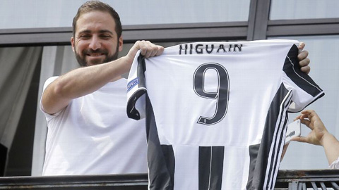 Higuain làm người ta phải nhìn Juventus bằng con mắt khác