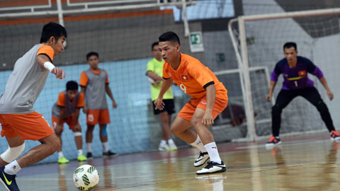 ĐT futsal Việt Nam tập buổi đầu tiên ở Colombia, chuẩn bị cho World Cup