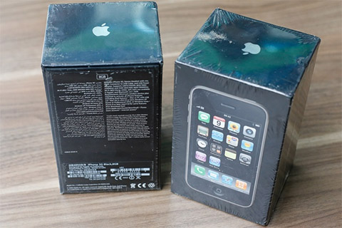 iPhone 3G fullbox vừa được mang về với giá 50 triệu đồng/chiếc