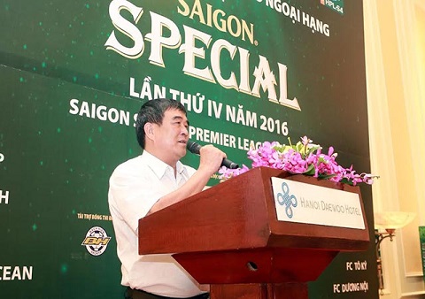Ông Nguyễn Xuân Gụ - Phó chủ tịch Liên đoàn bóng đá Việt Nam phát biểu tại buổi lễ