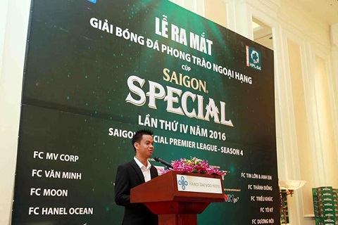 Ông Phạm Ngọc Tuấn - Tổng Giám đốc VietFootball phát biểu tại buổi lễ
