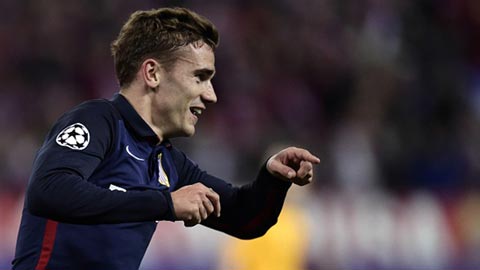 Griezmann (trái) sẽ giúp Atletico có chiến thắng đầu tiên ở mùa giải mới