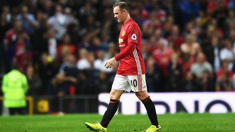 Rooney mờ nhạt ở vị trí 