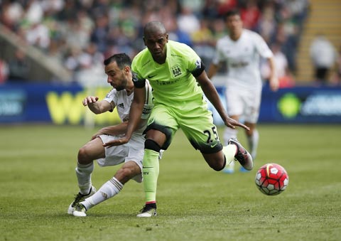 Fernandinho và các đồng đội ở Man City sẽ thẳng tiến tới một chiến thắng nữa