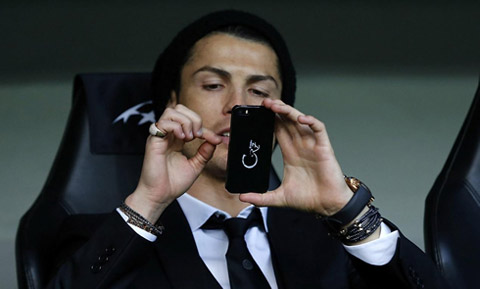 Ronaldo ít khi thay đổi điện thoại