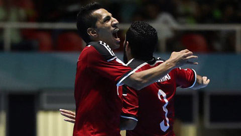 Hạ Italia, Ai Cập gặp Argentina ở tứ kết Futsal World Cup