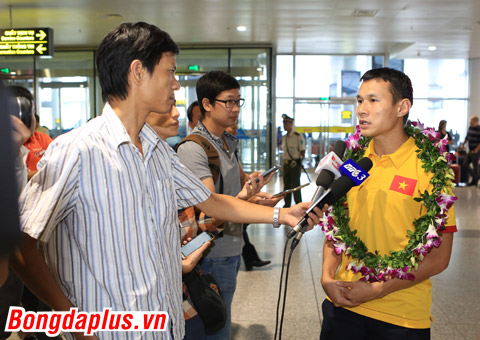 Đội trưởng Nguyễn Bảo Quân trả lời phỏng vấn về những cảm xúc trong lần đầu dự VCK Futsal World Cup