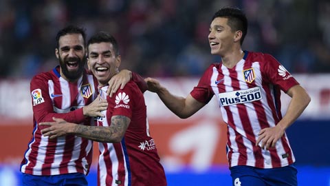 Những cầu thủ dự bị như Correa (giữa) đủ sức giữa lại 3 điểm cho Atletico