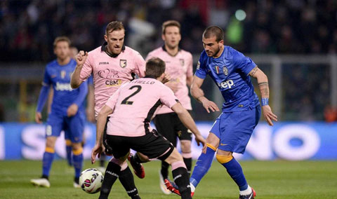 Juve đã có trận đấu không hề dễ dàng trước Palermo