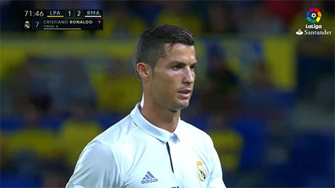 Ronaldo cáu ra mặt khi bị Zidane thay ra