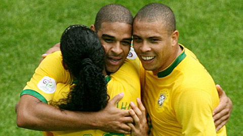 8 ngôi sao lụi tàn khi được gán biệt danh "Ronaldo mới"