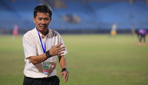 HLV Hoàng Anh Tuấn muốn mổ xẻ tận gốc vấn đề của U19 Việt Nam
