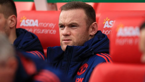 Rooney đang phải làm quen với vị trí mới tại M.U