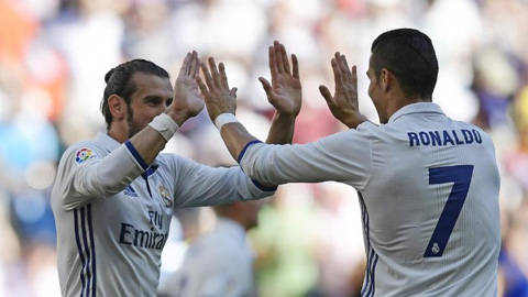 Ronaldo và Bale phối hợp tạo nên bàn thắng