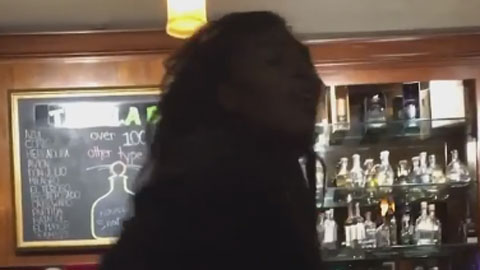 Serena Williams quẩy tung quán bar