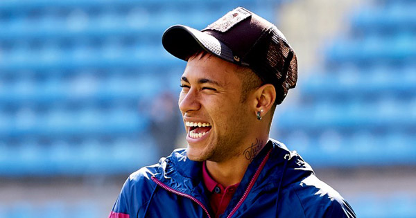 Neymar (Barcelona): Twitter - 25.500.000, Facebook - 58.928.000, Instagram - 60.200.00