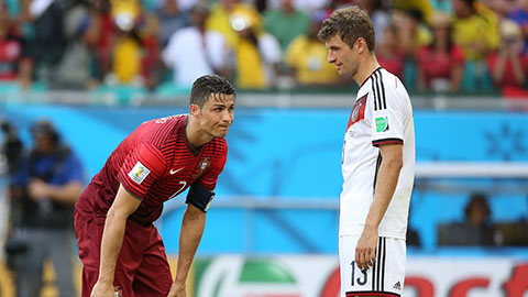 Vòng loại World Cup là bàn đạp cho Ronaldo và Mueller trở lại