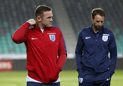 Mối quan hệ giữa Rooney và HLV tạm quyền Gareth Southgate đi xuống sau chiến thắng trước Malta