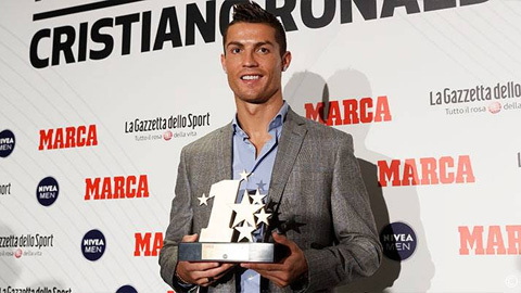 Ronaldo nhận giải cầu thủ hay nhất Champions League 2015/16