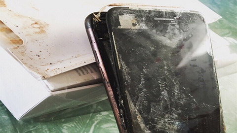 Thêm một chiếc iPhone 7 phát nổ trong lúc đang cắm sạc | Báo Dân trí