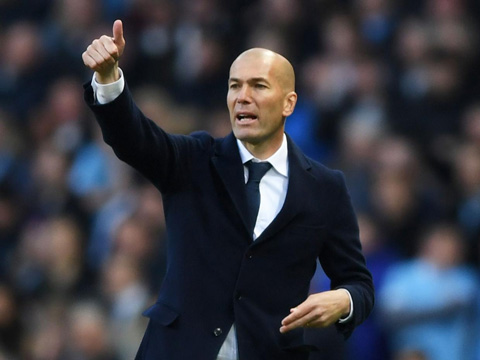 Zidane cần thức tỉnh hàng thủ Real nếu không muốn mất ghế