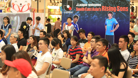 NHM Việt Nam háo hức xem Công Phượng thi đấu